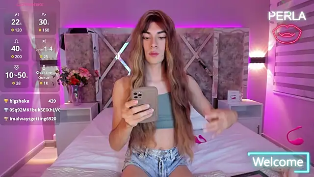 Snapshot of MaxiRogers chatting on February 14, 2025, 1:45 am MaxiRogers online show from February 14, 2025, 1:45 am