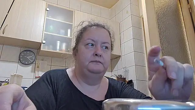 Snapshot of melissaBlessing chatting on May 24, 2026, 11:21 pm melissaBlessing online show from May 24, 2026, 11:21 pm