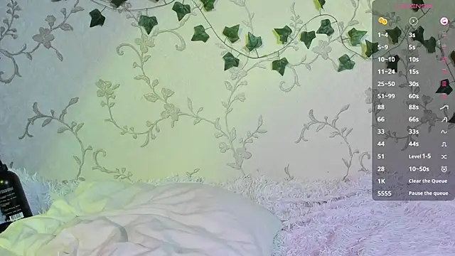 Snapshot of Ann_Sweer chatting on March 20, 2025, 8:19 pm Ann Sweer online show from March 20, 2025, 8:19 pm