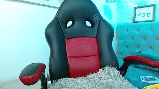 Snapshot of violletha chatting on October 7, 2025, 12:35 pm violletha online show from October 7, 2025, 12:35 pm