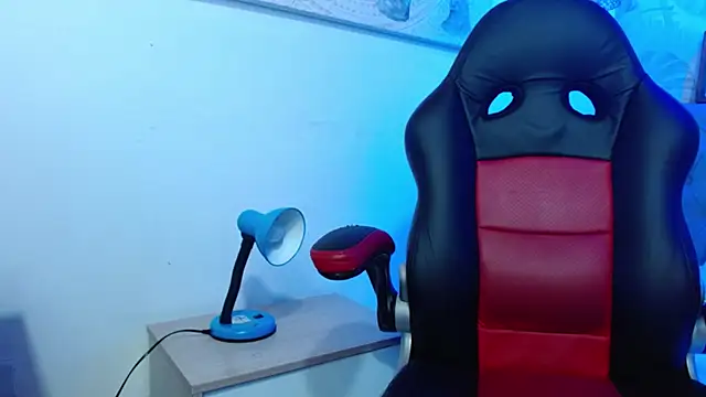 Snapshot of violletha chatting on October 17, 2025, 12:41 pm violletha online show from October 17, 2025, 12:41 pm