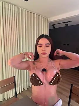 carolynnetrujillo online show from May 21, 2026, 2:07 am