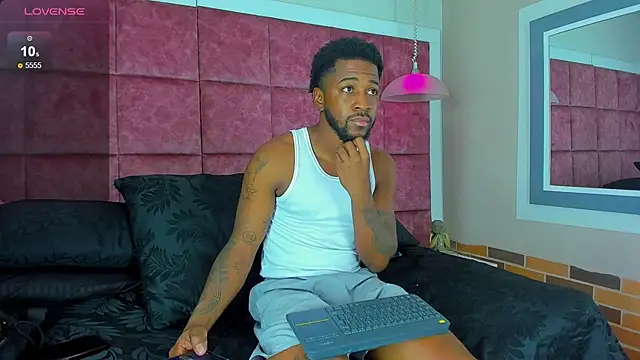 Snapshot of Drake_Nassir4 chatting on January 3, 2025, 9:57 pm Drake Nassir4 online show from January 3, 2025, 9:57 pm