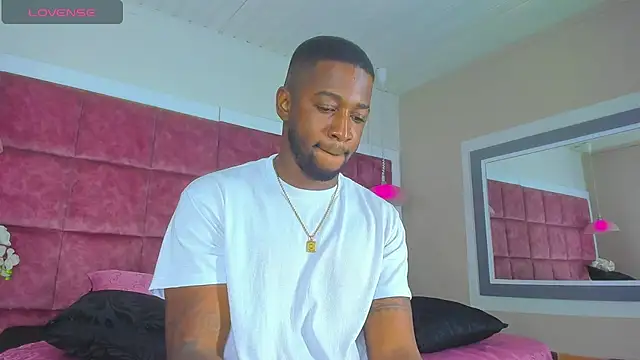 Snapshot of Drake_Nassir4 chatting on March 11, 2025, 9:15 pm Drake Nassir4 online show from March 11, 2025, 9:15 pm