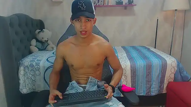 jose sexycumm online show from January 19, 2025, 7:58 pm