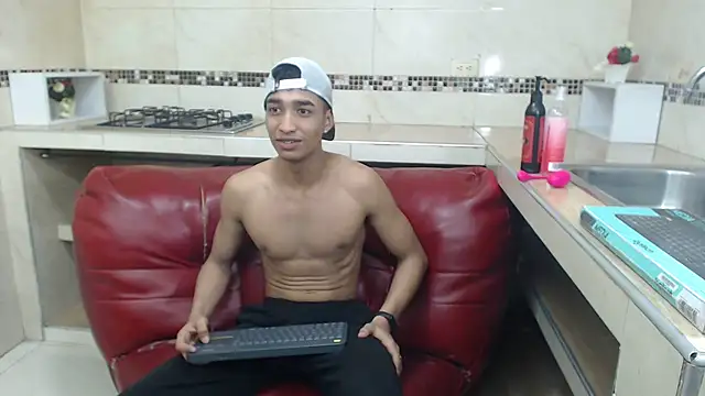 jose sexycumm online show from January 21, 2025, 9:04 pm