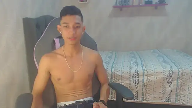 jose sexycumm online show from January 24, 2025, 3:32 am
