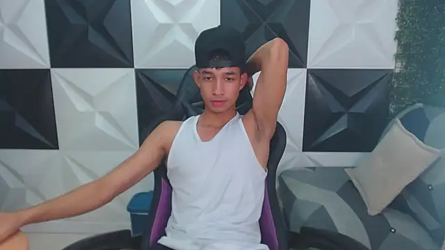 jose sexycumm online show from March 19, 2025, 11:36 pm