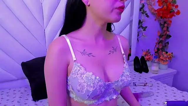 Katty Queen online show from May 13, 2026, 7:22 pm