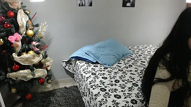 Snapshot of Kimandyuk chatting on December 21, 2024, 5:40 pm Kimandyuk online show from December 21, 2024, 5:40 pm