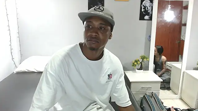 Snapshot of Kimandyuk chatting on January 7, 2025, 7:28 pm Kimandyuk online show from January 7, 2025, 7:28 pm