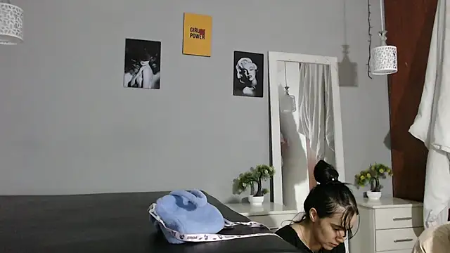 Snapshot of Kimandyuk chatting on January 10, 2025, 8:04 pm Kimandyuk online show from January 10, 2025, 8:04 pm