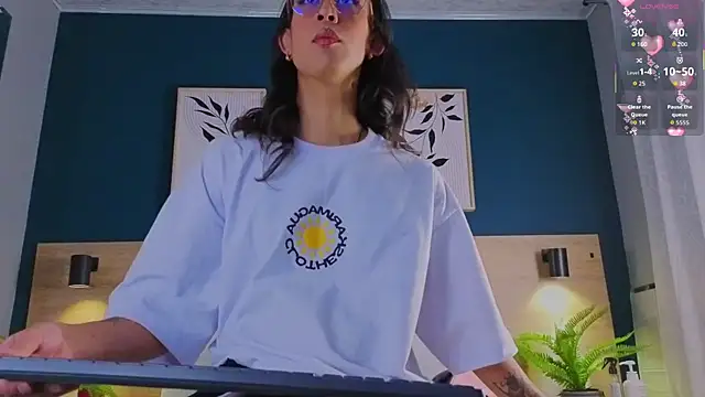 Snapshot of GabyPetit chatting on September 25, 2025, 8:01 pm GabyPetit online show from September 25, 2025, 8:01 pm