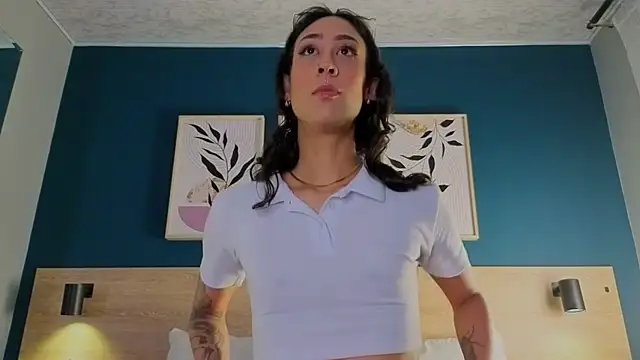 Snapshot of GabyPetit chatting on October 21, 2025, 7:58 pm GabyPetit online show from October 21, 2025, 7:58 pm