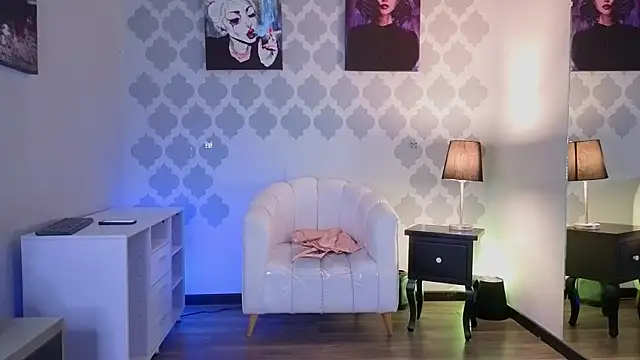 GabyPetit online show from July 17, 2026, 7:52 pm