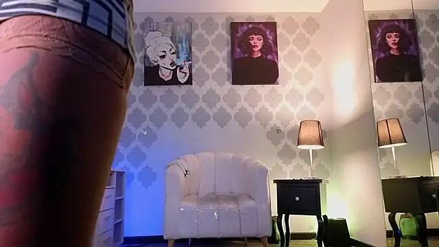 GabyPetit online show from July 21, 2026, 7:49 pm