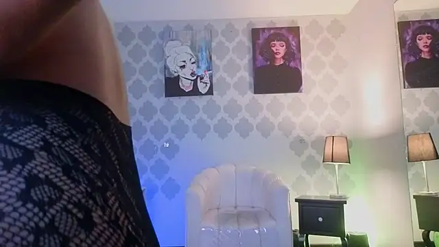 GabyPetit online show from August 5, 2026, 7:49 pm