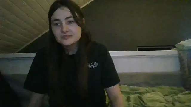 crazyonyou199611 online show from February 24, 2026, 1:03 am