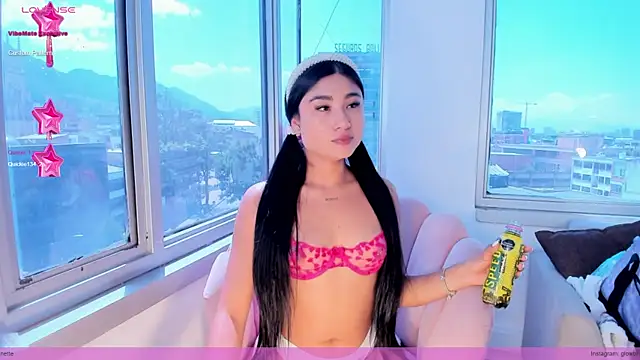 Snapshot of Megan_Lim chatting on December 11, 2024, 4:31 pm Megan Lim online show from December 11, 2024, 4:31 pm