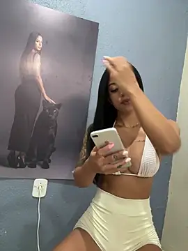 Elamesmamorena online show from May 5, 2026, 11:29 am