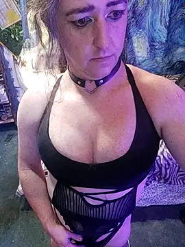 Snapshot of Boo-boo_kittyfux chatting on October 3, 2025, 5:21 pm Boo-boo kittyfux online show from October 3, 2025, 5:21 pm