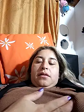 Snapshot of yajahil chatting on November 9, 2025, 8:23 am yajahil online show from November 9, 2025, 8:23 am