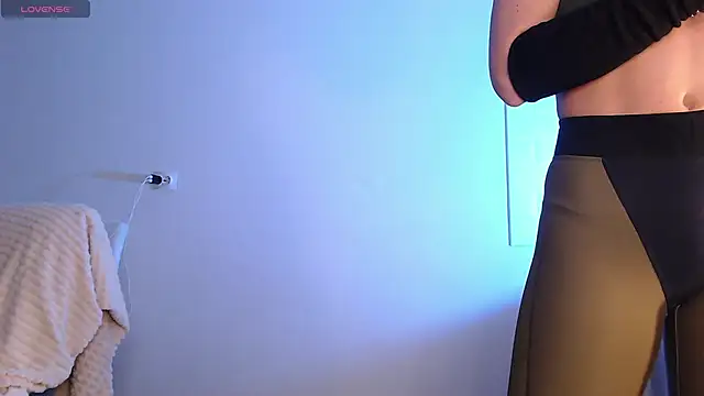 Snapshot of Eva_Hailey_ chatting on November 23, 2025, 5:29 am Eva Hailey online show from November 23, 2025, 5:29 am