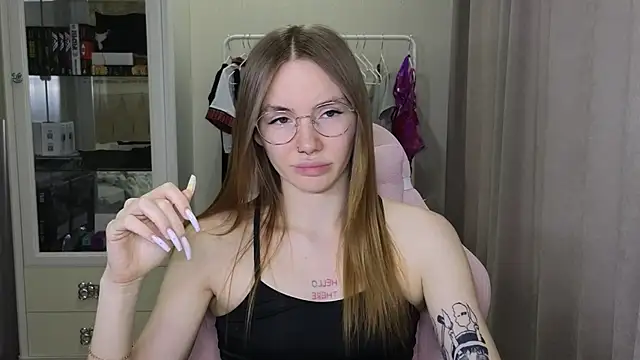 littlevildevil online show from January 26, 2025, 10:12 am