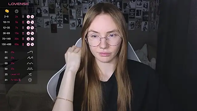 littlevildevil online show from March 21, 2026, 10:42 am