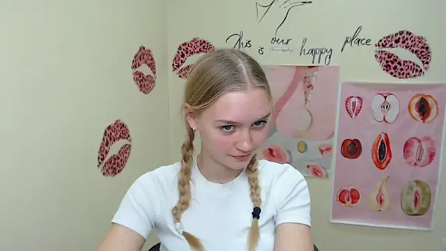 MademoiselleCl online show from December 4, 2024, 3:21 pm