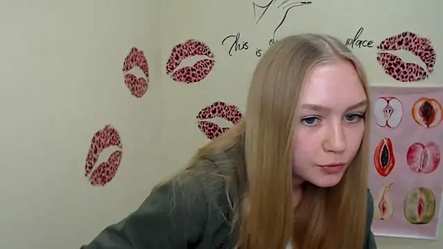 MademoiselleCl online show from January 4, 2025, 10:38 am