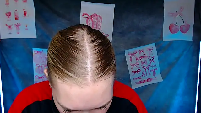 MademoiselleCl online show from February 19, 2026, 7:15 am