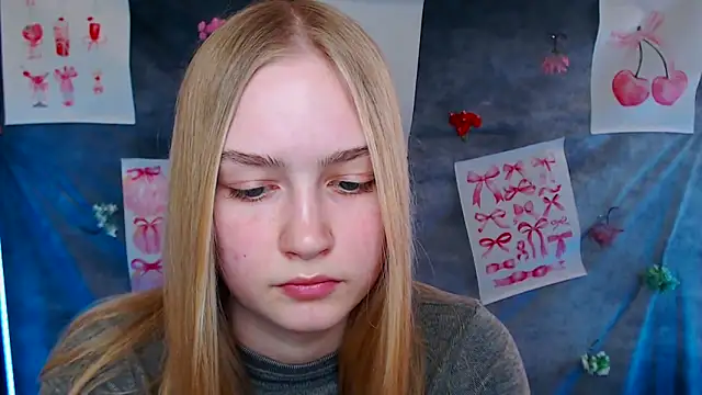 MademoiselleCl online show from March 23, 2026, 1:04 pm