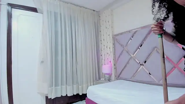  lanna jhonson  online show from December 19, 2024, 1:07 am