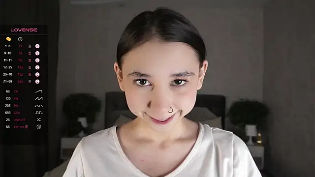 AislyEmbury online show from January 21, 2025, 7:06 pm