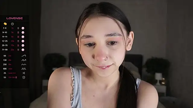 AislyEmbury online show from January 22, 2025, 7:34 pm