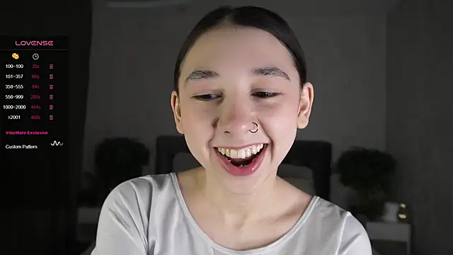 AislyEmbury online show from January 26, 2025, 7:20 pm