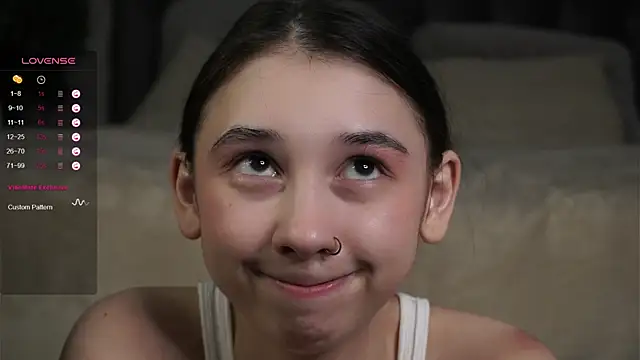 AislyEmbury online show from January 28, 2025, 4:18 am