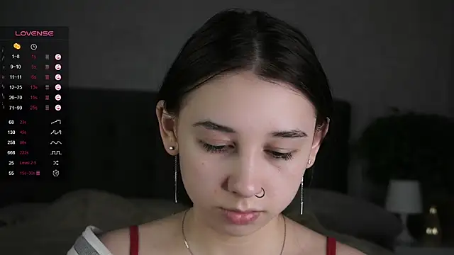 AislyEmbury online show from March 14, 2025, 3:37 am