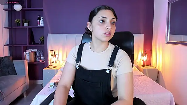 Snapshot of VickyBuunny chatting on January 21, 2025, 3:10 pm VickyBuunny online show from January 21, 2025, 3:10 pm