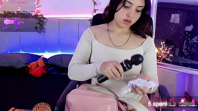 Snapshot of VickyBuunny chatting on March 5, 2025, 2:23 pm VickyBuunny online show from March 5, 2025, 2:23 pm