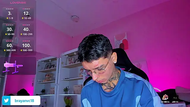 Snapshot of Ian_Castillo_ chatting on September 24, 2025, 11:13 am Ian Castillo  online show from September 24, 2025, 11:13 am