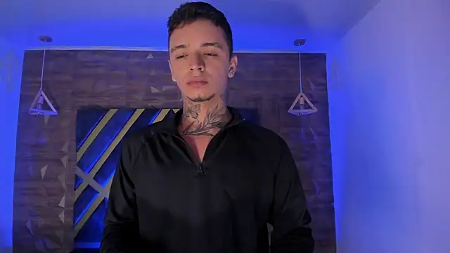 Ian Castillo  online show from May 6, 2026, 5:35 am
