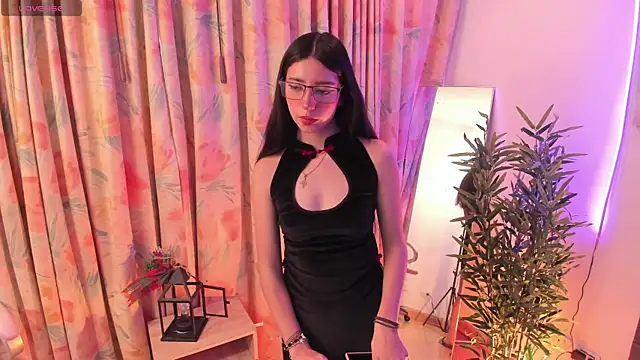 aisha bx online show from January 14, 2025, 11:42 am