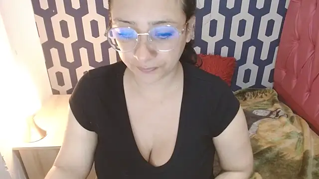 Snapshot of sarax_ximena chatting on October 7, 2025, 6:10 am sarax ximena online show from October 7, 2025, 6:10 am