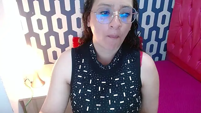 Snapshot of sarax_ximena chatting on October 31, 2025, 4:52 pm sarax ximena online show from October 31, 2025, 4:52 pm