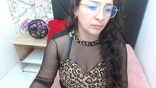 Snapshot of sarax_ximena chatting on April 30, 2026, 6:09 am sarax ximena online show from April 30, 2026, 6:09 am