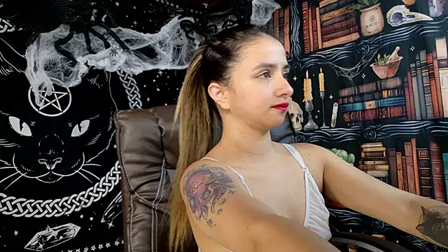 Snapshot of julietta___jackson chatting on October 4, 2025, 9:24 pm julietta   jackson online show from October 4, 2025, 9:24 pm
