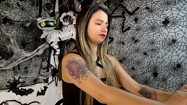 Snapshot of julietta___jackson chatting on October 17, 2025, 8:22 pm julietta   jackson online show from October 17, 2025, 8:22 pm