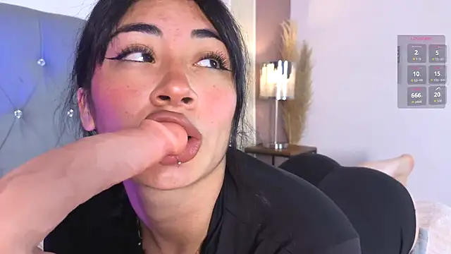 Snapshot of aprildreams19 chatting on December 4, 2025, 12:03 pm aprildreams19 online show from December 4, 2025, 12:03 pm